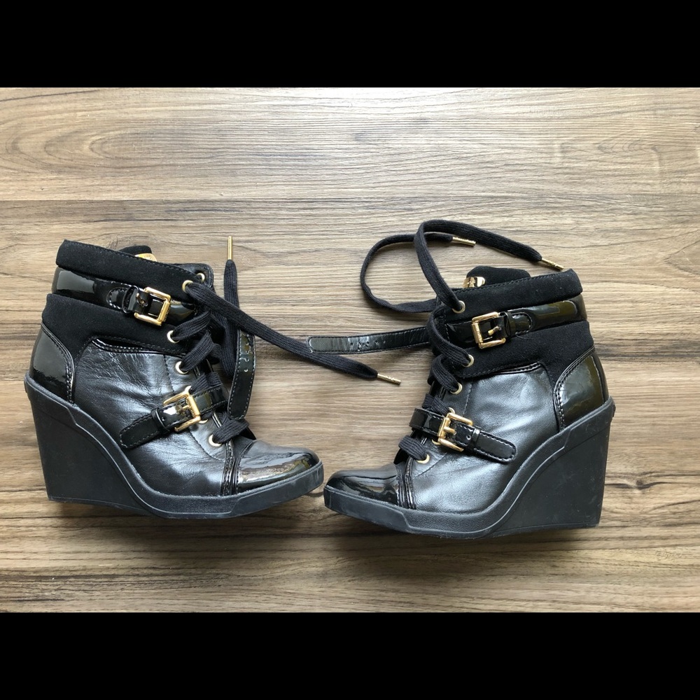 Micheal Kors wedged boots
